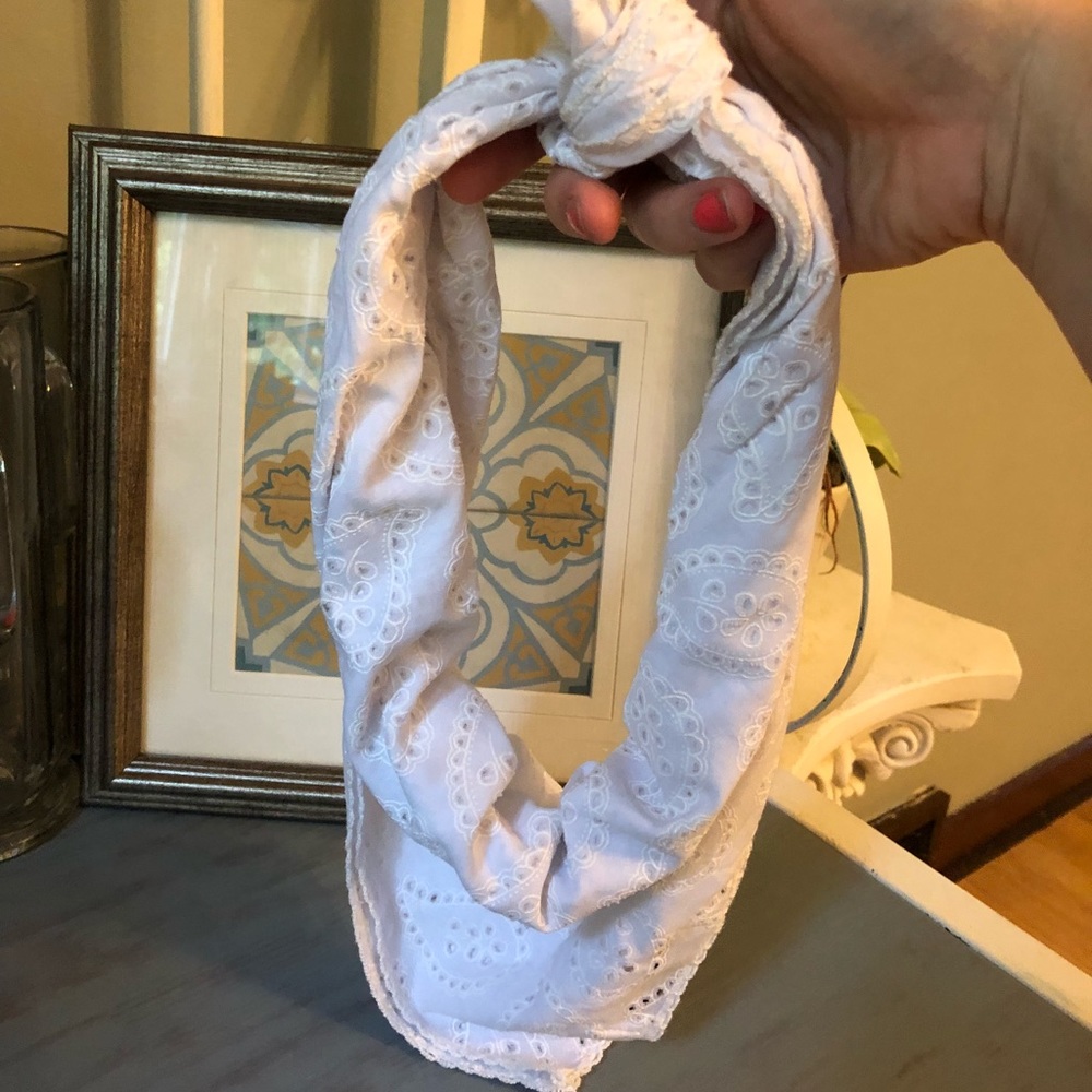 White eyelet Bandana! NWOT